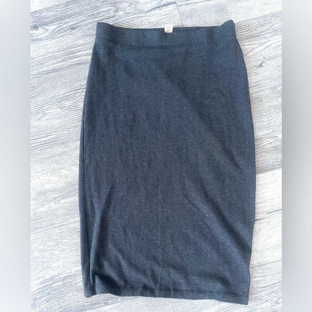 Medium short pencil skirt excellent condition